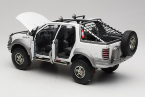 Ford Expedition Himalaya White AUTOart 1:18 72781 Metal — billede 5 af 8