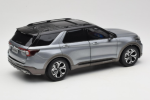 Ford Explorer Grå OEM 1:18 FORD2020 Metal — billede 3 af 8