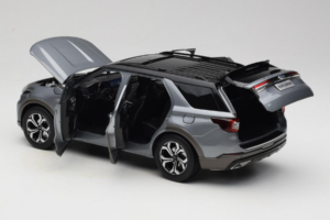 Ford Explorer Grå OEM 1:18 FORD2020 Metal — billede 5 af 8