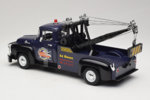 Ford F-100 Bjærgningsbil Bob's Towing Welly 1:18 19834-W Metal — billede 5 af 6