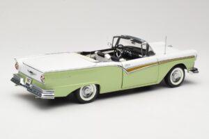 Ford Fairlane Skyliner Grøn & Hvid Sun Star 1:18 FORD003 Metal — billede 4 af 9