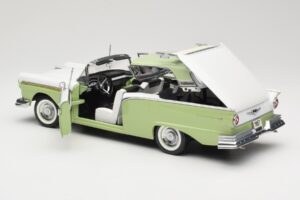 Ford Fairlane Skyliner Grøn & Hvid Sun Star 1:18 FORD003 Metal — billede 6 af 9