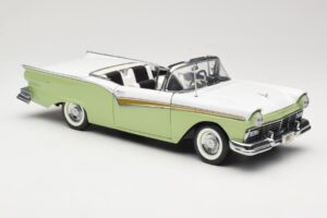 Ford Fairlane Skyliner Grøn & Hvid Sun Star 1:18 FORD003 Metal — billede 7 af 9
