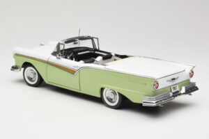 Ford Fairlane Skyliner Grøn & Hvid Sun Star 1:18 FORD003 Metal — billede 8 af 9