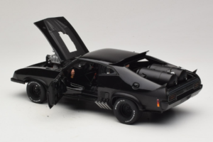 Ford Falcon XB Interceptor Mad Max 2 The Road Warrior AUTOart 1:18 72745 Metal — billede 5 af 8