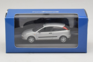 Ford Focus Mk1 3-Door Sølv Minichamps 1:43 FOCUS005 Metal — billede 5 af 5