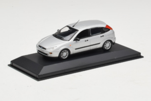 Ford Focus Mk1 Sølv Minichamps 1:43 FOCUS006 Metal — billede 2 af 4