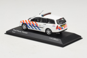 Ford Focus Turnier Politie Minichamps 1:43 430087092 Metal — billede 3 af 4