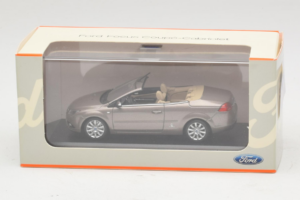 Ford Focus Mk2 CC Grå Minichamps 1:43 FORD005 Metal — billede 4 af 4