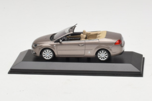 Ford Focus Mk2 CC Grå Minichamps 1:43 FORD005 Metal