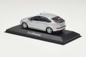 Ford Focus Mk2 Moondust Sølv Minichamps 1:43 FOCUS002 Metal — billede 3 af 4