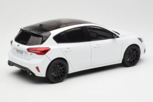 Ford Focus ST Mk4 Frozen Hvid MCG 1:18 MCG18453 Metal — billede 2 af 6
