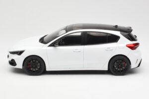 Ford Focus ST Mk4 Frozen Hvid MCG 1:18 MCG18453 Metal — billede 3 af 6