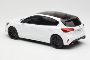 Ford Focus ST Mk4 Frozen Hvid MCG 1:18 MCG18453 Metal — billede 5 af 6