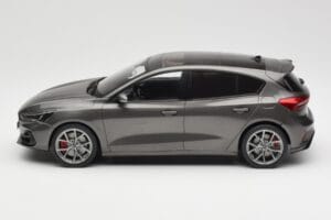Ford Focus ST Mk4 Grå MCG 1:18 MCG18454 Metal — billede 3 af 6