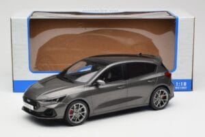 Ford Focus ST Mk4 Grå MCG 1:18 MCG18454 Metal — billede 6 af 6