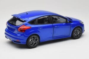 Ford Focus ST Mk2 Blue Metallic Minichamps 1:18 110082001 Metal — billede 3 af 8