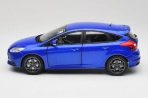Ford Focus ST Mk2 Blue Metallic Minichamps 1:18 110082001 Metal — billede 4 af 8