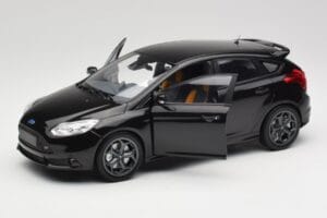 Ford Focus ST Mk2 Panther Black Metallic Minichamps 1:18 110082000 Metal — billede 2 af 8