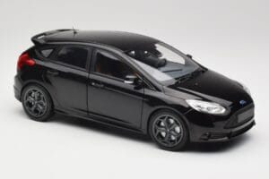 Ford Focus ST Mk2 Panther Black Metallic Minichamps 1:18 110082000 Metal — billede 6 af 8