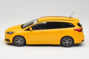 Ford Focus ST Turnier Mk3 Gul MCG 1:18 MCG18464 Metal — billede 3 af 6