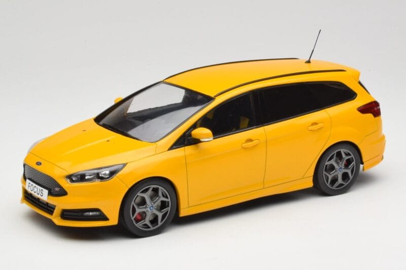Ford Focus ST Turnier Mk3 Gul MCG 1:18 MCG18464 Metal