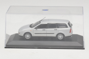 Ford Focus Mk1 Turnier Sølv Minichamps 1:43 FOCUS004 Metal — billede 4 af 5