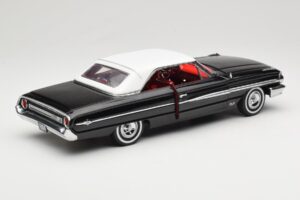 Ford Galaxie 500 Sort Sun Star 1:18 1442 Metal — billede 3 af 8