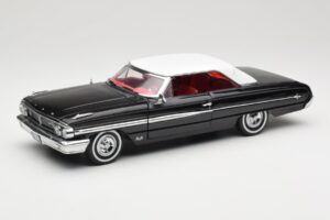 Ford Galaxie 500 Sort Sun Star 1:18 1442 Metal