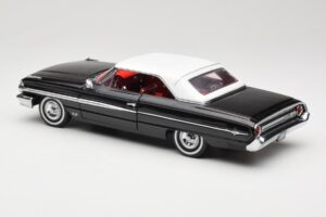 Ford Galaxie 500 Sort Sun Star 1:18 1442 Metal — billede 7 af 8