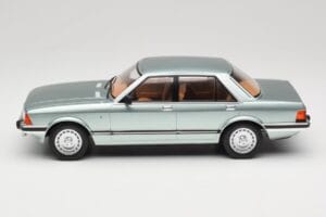 Ford Granada Mk2 2.8 Ghia Light Green Metallic MCG 1:18 MCG18535 Metal — billede 3 af 6