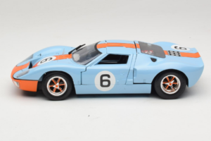 Ford GT40 Gulf #6 J. Ickx / J. Oliver 24 Hours of Le Mans 1969 Eagles Race 1:18 300600 Metal — billede 4 af 8