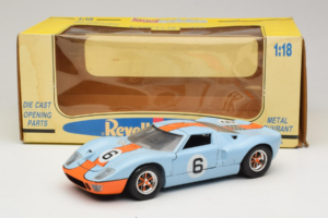 Ford GT40 Gulf #6 J. Ickx / J. Oliver 24 Hours of Le Mans 1969 Revell 1:18 48824 Metal — billede 8 af 8