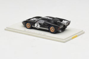 Ford GT40 Mk II #2 B. McLaren / C. Amon Shelby American Winner 24 Hours of Le Mans 1966 Spark 1:43 43LM66-O1 Resin — billede 3 af 4