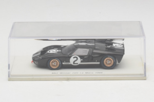 Ford GT40 Mk II #2 B. McLaren / C. Amon Shelby American Winner 24 Hours of Le Mans 1966 Spark 1:43 43LM66-O1 Resin — billede 4 af 4