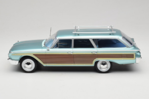 Ford Country Squire Blå MCG 1:18 MCG18049 Metal — billede 3 af 6