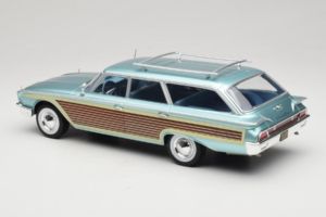 Ford Country Squire Blå MCG 1:18 MCG18049 Metal — billede 5 af 6