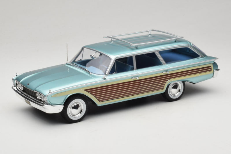 Ford Country Squire Blå MCG 1:18 MCG18049 Metal