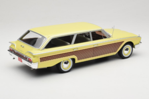 Ford Country Squire Gul MCG 1:18 MCG18048 Metal — billede 2 af 6