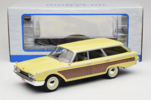 Ford Country Squire Gul MCG 1:18 MCG18048 Metal — billede 6 af 6