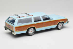 Ford LTD Country Squire Charlie's Angels Movie GreenLight 1:18 19066 Metal — billede 3 af 8