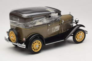 Ford Model A Tudor Chicle Drab Motor City 1:18 41003 Metal — billede 2 af 6