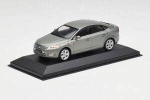 Ford Mondeo Mk3 Sedan Grå Metallic Minichamps 1:43 IND403086003 Metal — billede 2 af 4