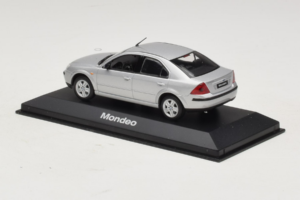 Ford Mondeo Mk3 Sedan Sølv Minichamps 1:43 MONDEO005 Metal — billede 3 af 4