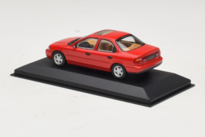 Ford Mondeo Mk1 Sedan Rød Minichamps 1:43 82000 Metal — billede 3 af 4