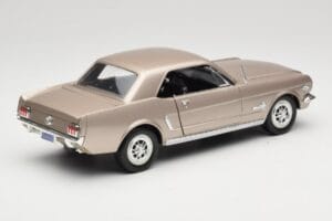 Ford Mustang 1964 1/2 Sølv Mira 1:18 6127 Metal — billede 3 af 8