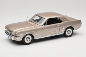 Ford Mustang 1964 1/2 Sølv Mira 1:18 6127 Metal