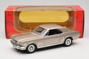Ford Mustang 1964 1/2 Sølv Mira 1:18 6127 Metal — billede 8 af 8