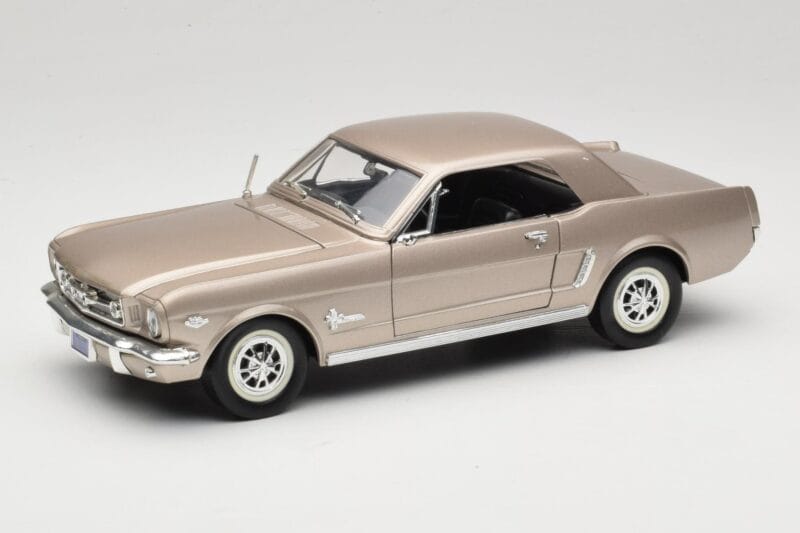 Ford Mustang 1964 1/2 Sølv Mira 1:18 6127 Metal