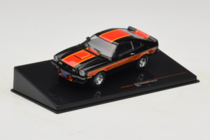 Ford Mustang Cobra II Sort IXO 1:43 CLC599N Metal — billede 2 af 4